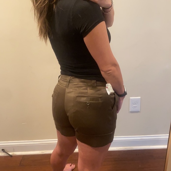 H&M Bronze Cuffed Button Fly Shorts Size 4 NWT - Picture 4 of 13